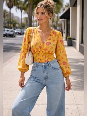 Lightweight Floral Peplum blouse